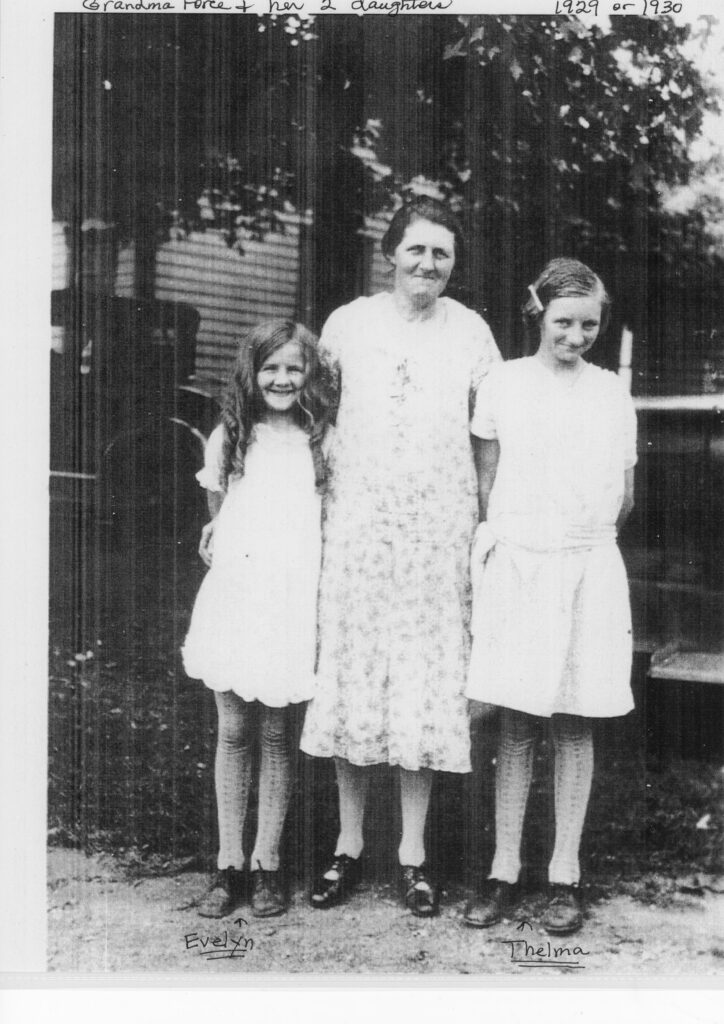 Aunt Evie, Great Grandma Olwen, and Grandma Thelma